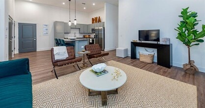 Livingston Flats Apartment in Chesterfield, VA - Foto de edificio - Building Photo