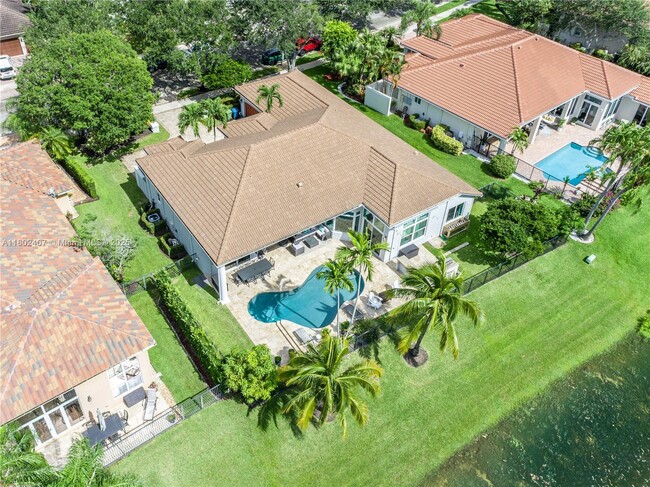 property at 2708 Meadowood Dr