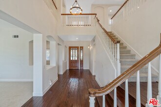 674 Via de Tierra in Thousand Oaks, CA - Foto de edificio - Building Photo