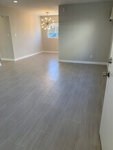 1523 W 81st St in Los Angeles, CA - Building Photo - Building Photo