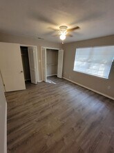 2220 E Victory Dr in Savannah, GA - Building Photo - Building Photo