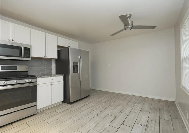 4033 Fieldcrest Rd in Charlotte, NC - Building Photo - Building Photo