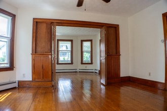 337 Stanley St in New Britain, CT - Building Photo - Building Photo