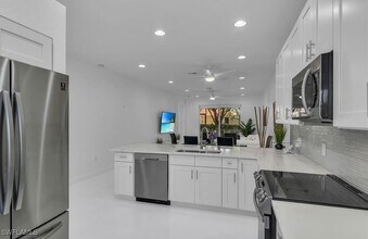 14186 Fall Creek Ct in Naples, FL - Building Photo - Building Photo