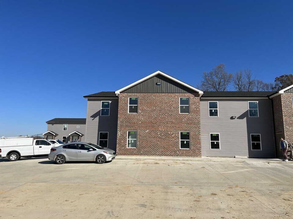 215 Cane Creek Ln, Unit 210 in Jackson, MO - Building Photo