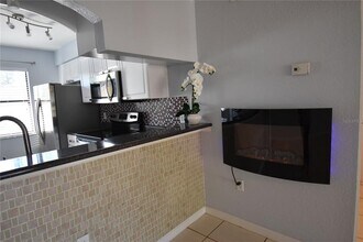 10177 Sailwinds Blvd S in Largo, FL - Building Photo - Building Photo