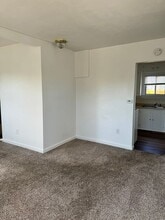 2114 E 11th St in Cheyenne, WY - Building Photo - Building Photo