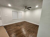 7919 Scanlock St photo'