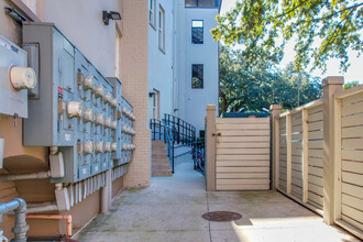 Markets Gate in Charleston, SC - Foto de edificio - Building Photo