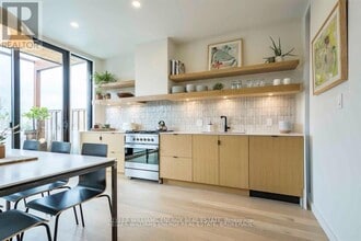 37 West St in Prince Edward, ON - Building Photo - Building Photo