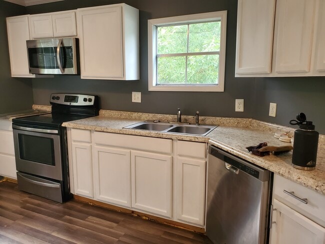 10859 Highway 28 in Boyce, LA - Building Photo - Building Photo