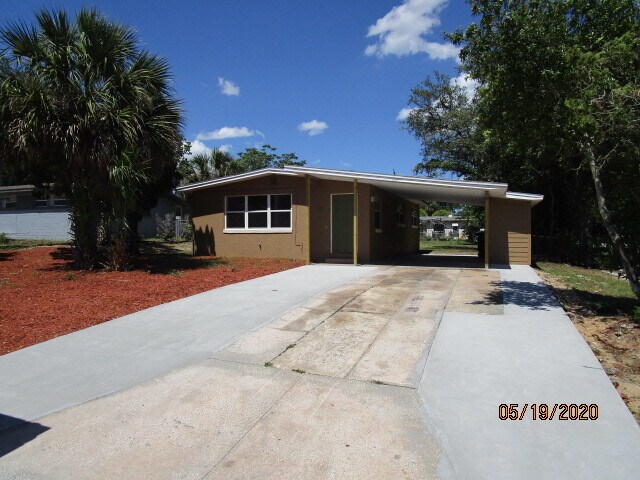731 Fairmount Rd in Daytona Beach, FL - Building Photo