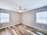 7204 Sandle St photo'