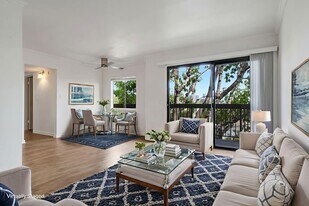 Orange Luxury Investments LLC in Los Angeles, CA - Building Photo