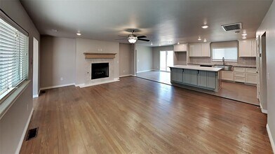 1409 E Covell Rd in Edmond, OK - Building Photo - Building Photo
