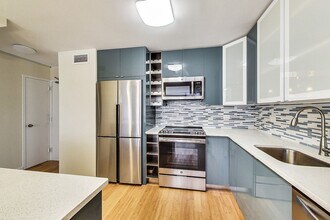 6301 N Sheridan Rd, Unit 7C in Chicago, IL - Foto de edificio - Building Photo