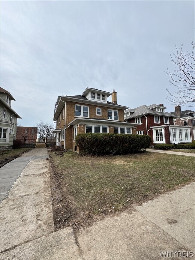 property at 85 Humboldt Pkwy