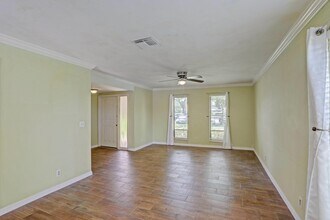 912 Sandtree Dr in Palm Beach Gardens, FL - Building Photo - Building Photo