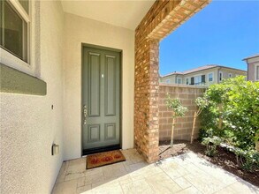 71 Rexford in Irvine, CA - Building Photo - Building Photo