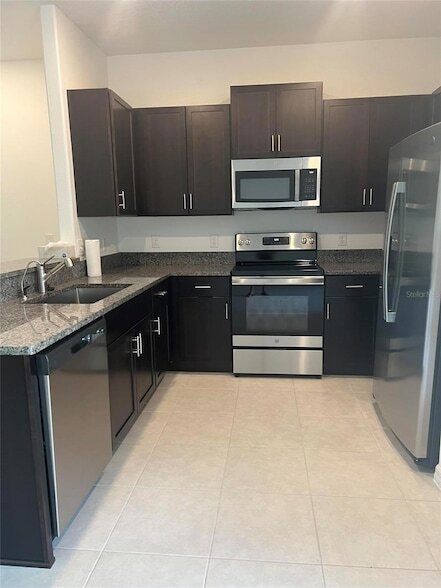 14442 Editors Note St in Sun City Center, FL - Building Photo - Building Photo