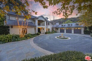 7171 Chelan Way in Los Angeles, CA - Building Photo