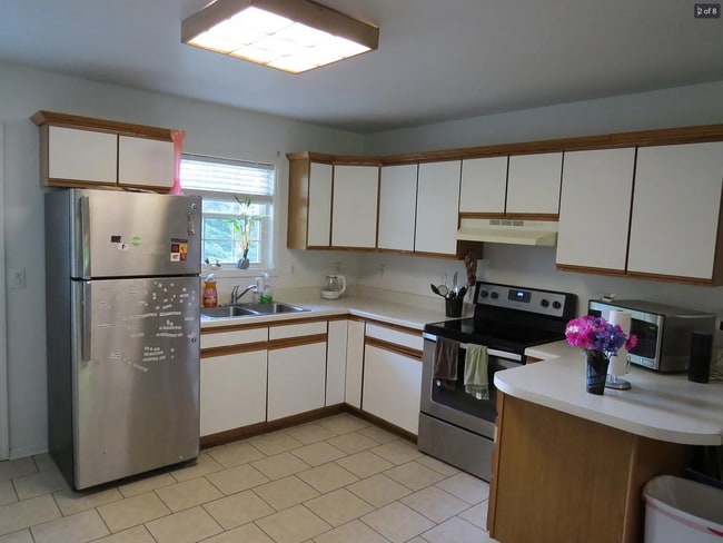 323 Parker Farm Rd, Unit B in Cullowhee, NC - Foto de edificio - Building Photo