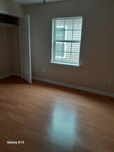 2330 Flood St in New Orleans, LA - Foto de edificio - Building Photo