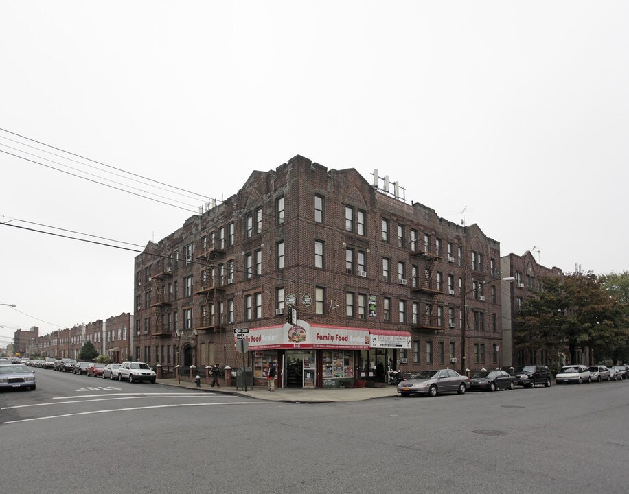546-556 Midwood St in Brooklyn, NY - Foto de edificio