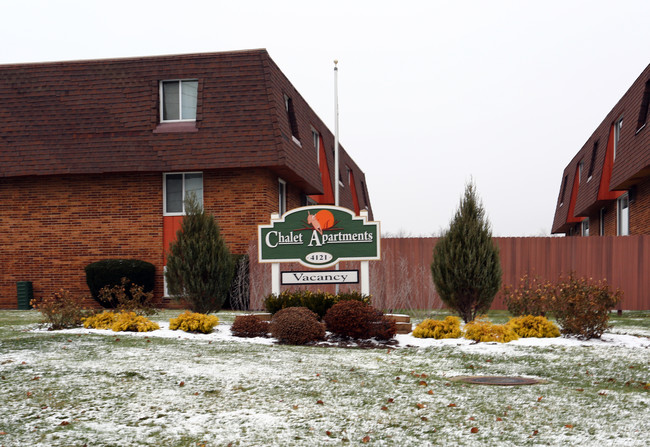 Chalet Apartments in Brunswick, OH - Building Photo - Building Photo