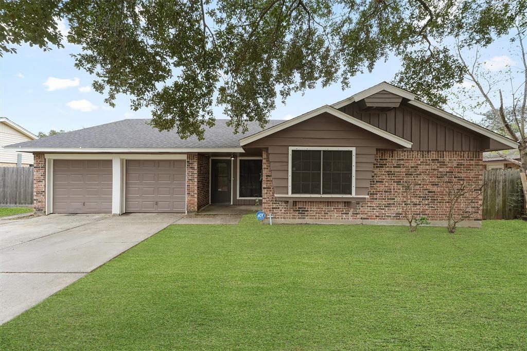 21518 Greenham Dr in Spring, TX - Building Photo