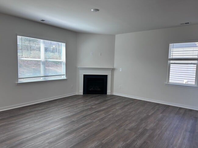 616 13th Ave Dr NE in Hickory, NC - Building Photo - Building Photo