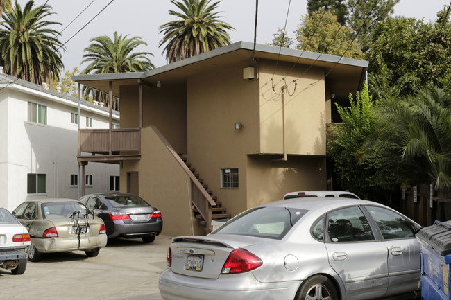 1804 T St in Sacramento, CA - Foto de edificio - Building Photo