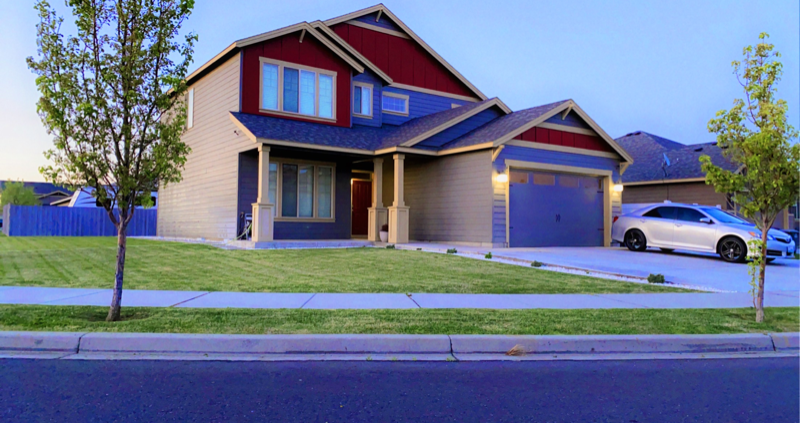 4724 N Tanager St in Moses Lake, WA - Foto de edificio