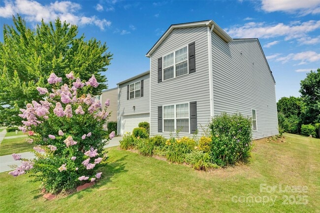 1828 Rustic Barn Dr in Huntersville, NC - Building Photo - Building Photo