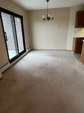 6615 Lake Shore Dr S, Unit #900 in Minneapolis, MN - Building Photo - Building Photo