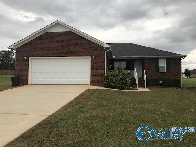 25803 Henry Clay Dr in Madison, AL - Foto de edificio