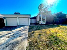 7906 Pecan Villas Dr in Houston, TX - Building Photo