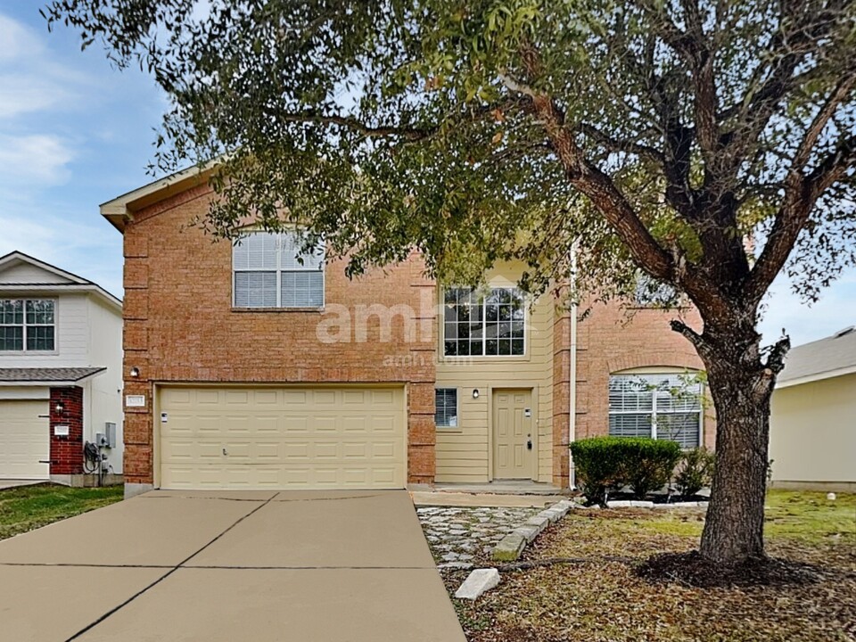 12753 Saint Marys Dr in Manor, TX - Building Photo