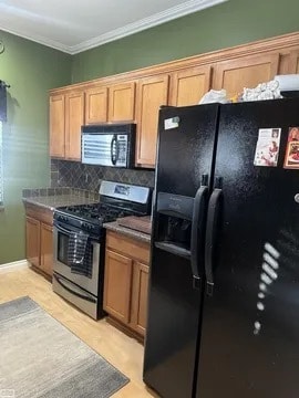 property at 9399 Oakdale St
