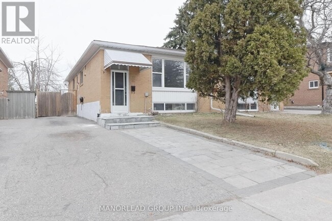 property at 32 Clydesdale Dr