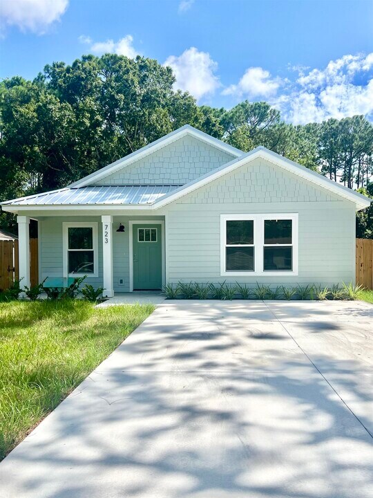 723 W 6th St in St. Augustine, FL - Building Photo
