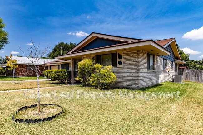 3503 Clearfield Dr in San Antonio, TX - Building Photo - Building Photo