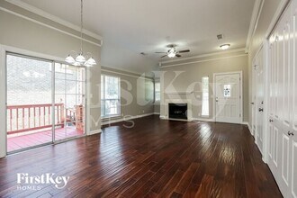 5028 W Oak Highland Dr in Nashville, TN - Building Photo - Building Photo