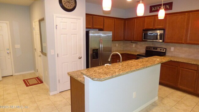 7013 Coldwater Dr in Jacksonville, FL - Building Photo - Building Photo