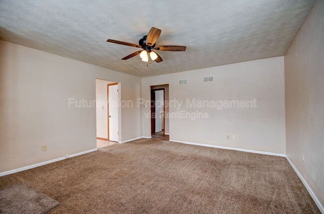 323 S Hebbard St in Joliet, IL - Building Photo - Building Photo