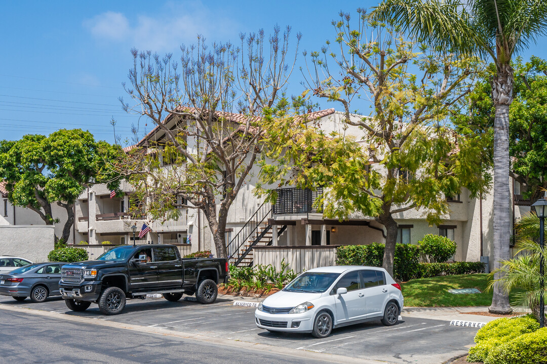 Sea Spray in Huntington Beach, CA - Building Photo