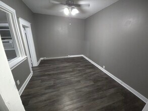 3603 Waukegan Rd, Unit B in McHenry, IL - Building Photo - Building Photo