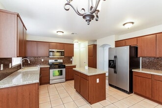 4701 Cliff Breeze Dr in North Las Vegas, NV - Building Photo - Building Photo