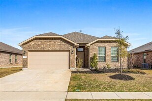 1111 Burlingame Dr in Cleburne, TX - Building Photo