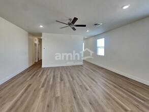 494 Silverbell Fls Pl in Henderson, NV - Building Photo - Building Photo